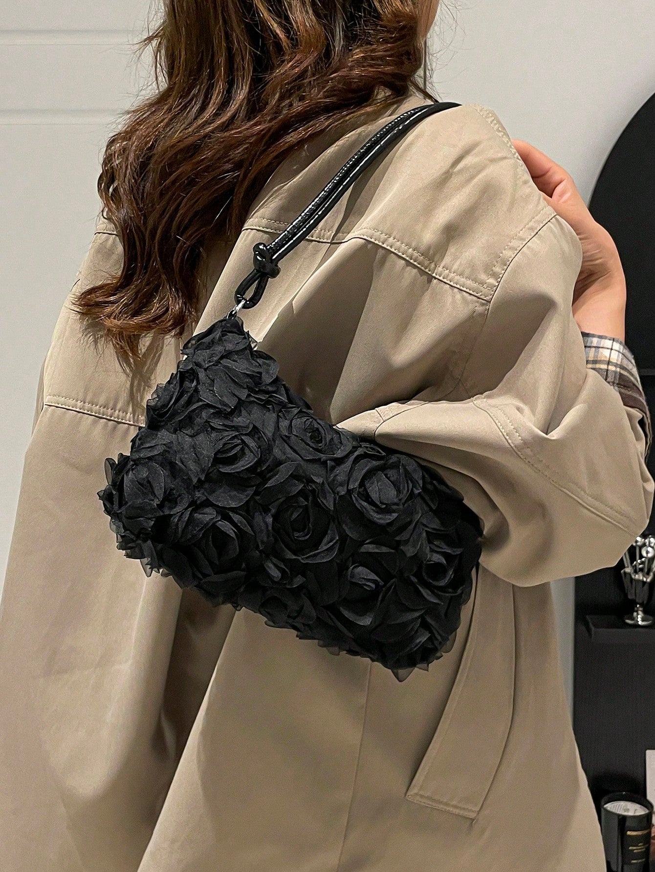 Fashionable Solid-Color Metal Chain Straw Crescent Moon Tote Bag, Women's Multi-Purpose Handbag, Clutch, Beach Bag, Casual Straw Handbag, Phone Pouch