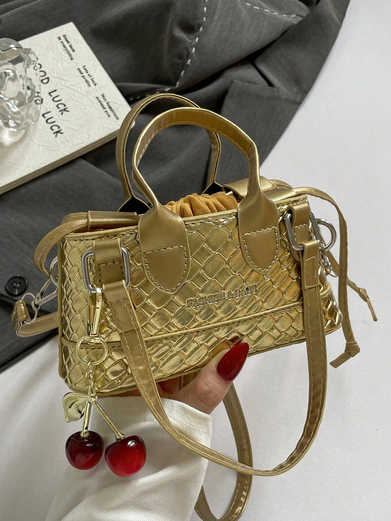 Crocodile Embossed Bucket Bag Mini Drawstring Design Funky