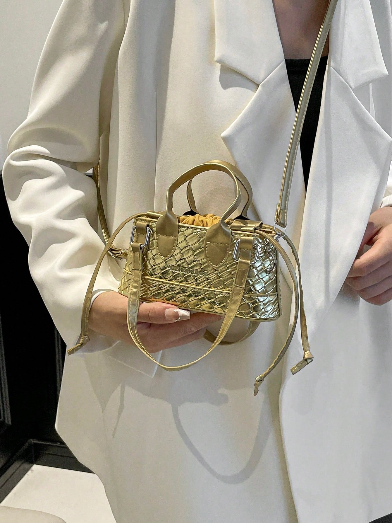 Crocodile Embossed Bucket Bag Mini Drawstring Design Funky