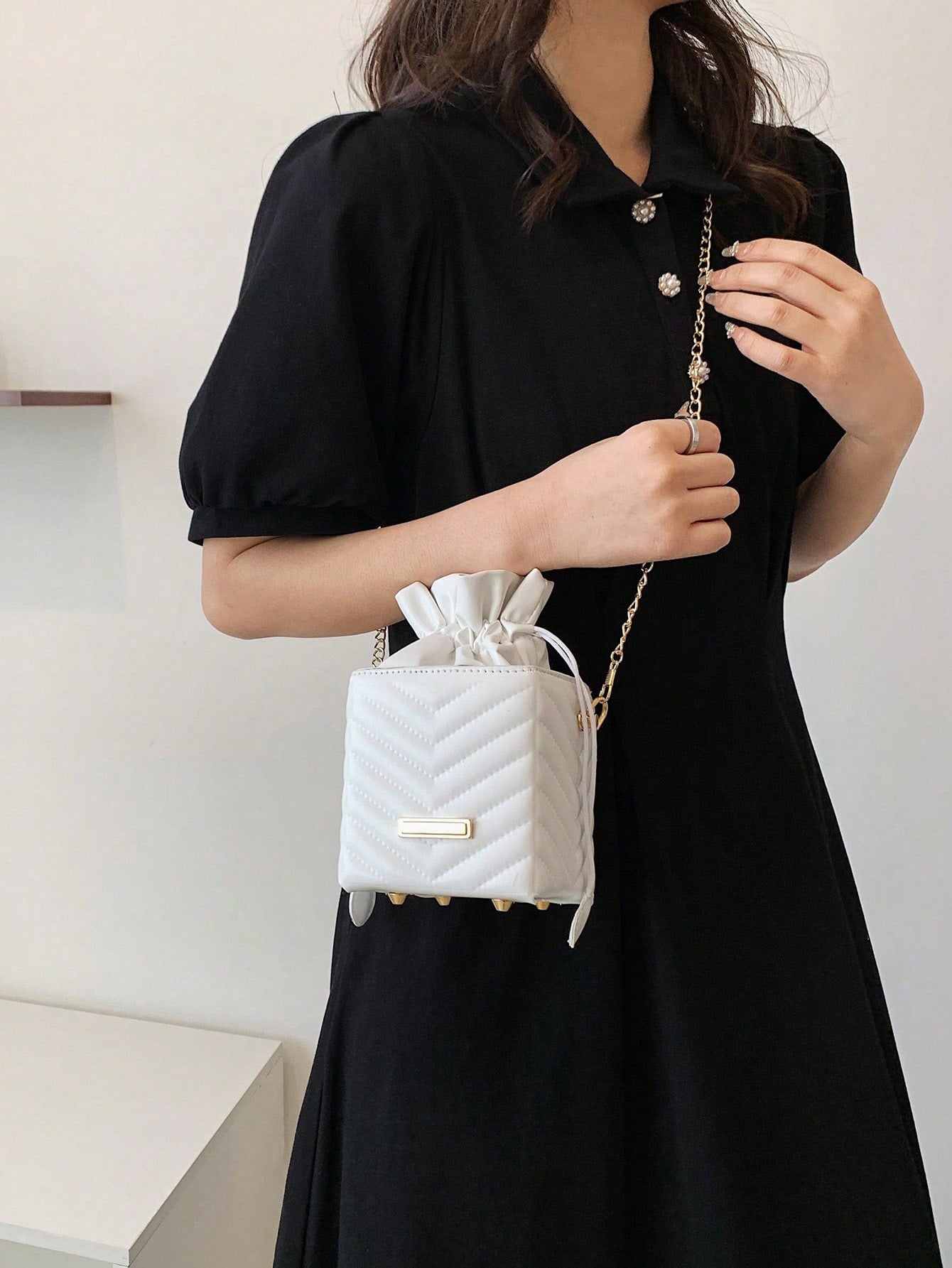 Women's Drawstring Closure Square Mini Chain Crossbody Bag