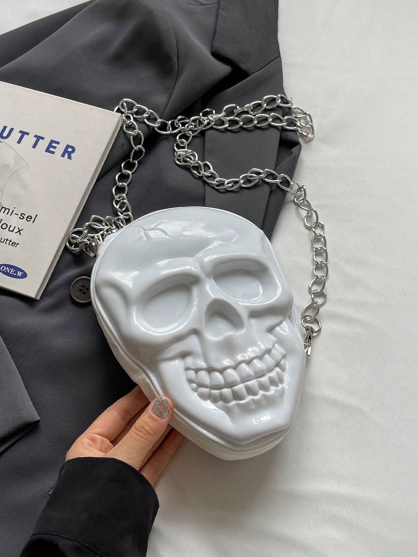 BAILEE 1 Pc Fashionable Personalized Punk Style And Cool Halloween Theme Solid Color Silicone Skull Bag With Zipper Closure And Metal Chain Design For Women's Crossbody Bag For Halloween Themed Party&Halloween Costume Matching&Halloween Gift