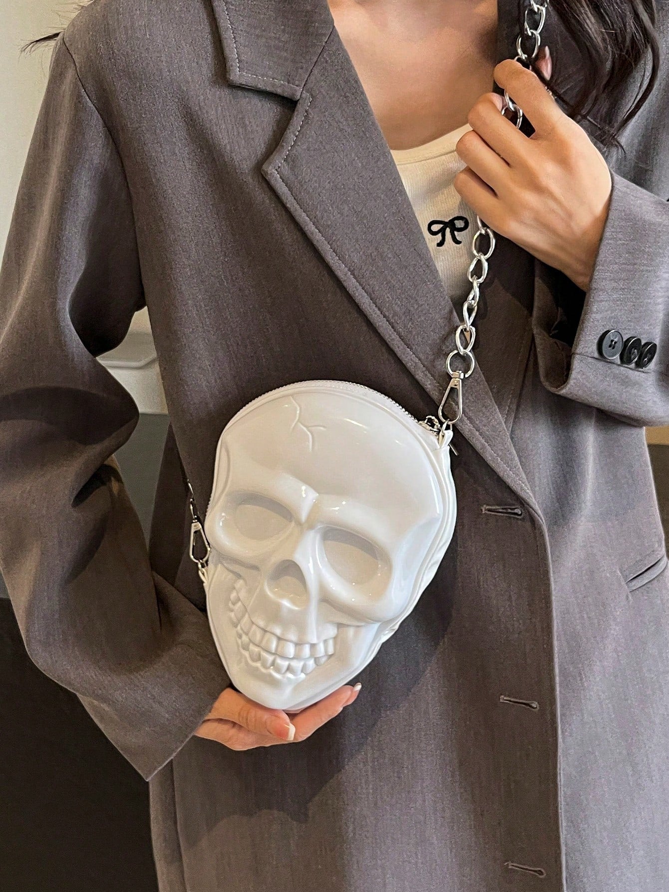 BAILEE 1 Pc Fashionable Personalized Punk Style And Cool Halloween Theme Solid Color Silicone Skull Bag With Zipper Closure And Metal Chain Design For Women's Crossbody Bag For Halloween Themed Party&Halloween Costume Matching&Halloween Gift