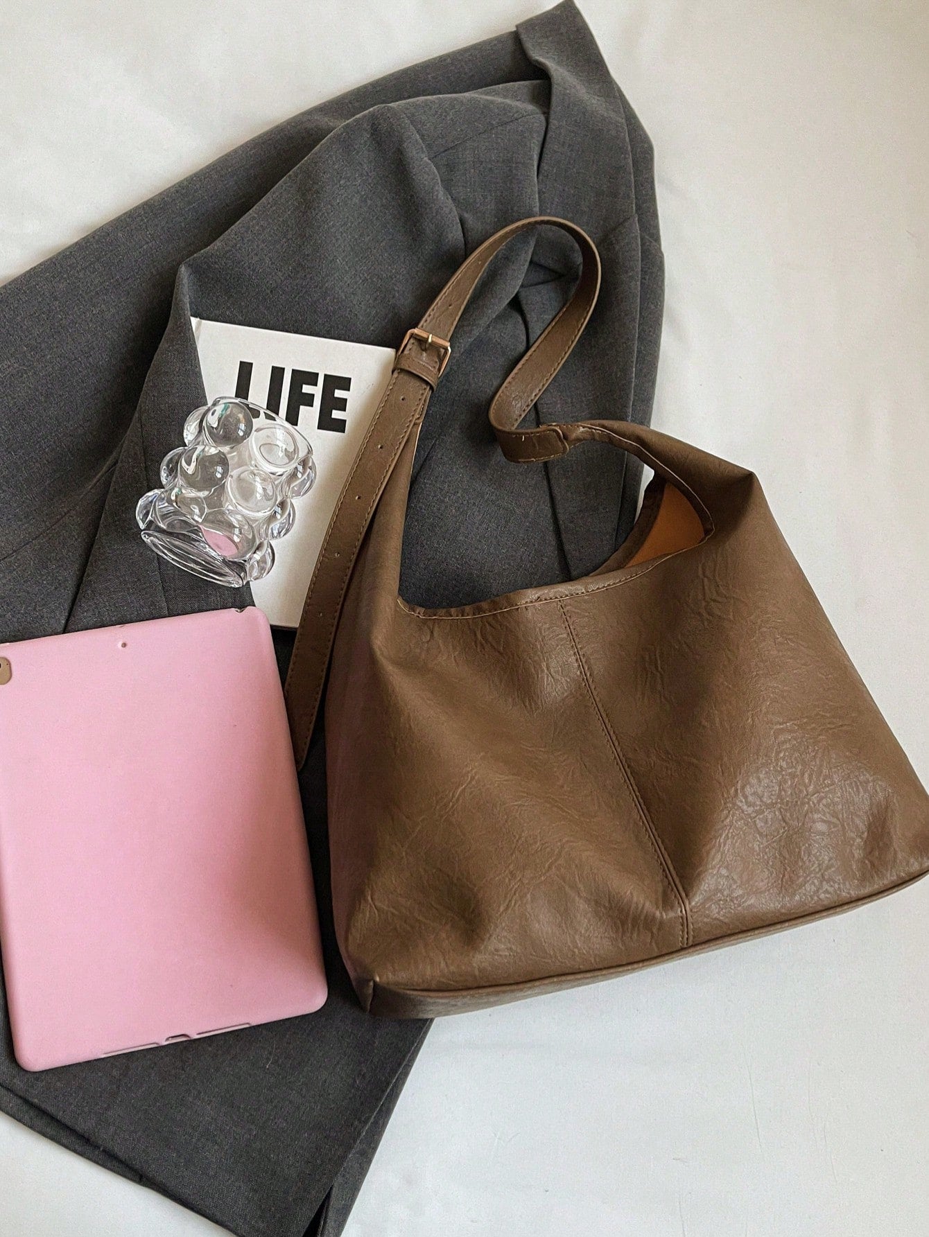 This Year's Fashionable Large Tote Bag Women New Fashion Design Shoulder Bag Stylish Women Handbag