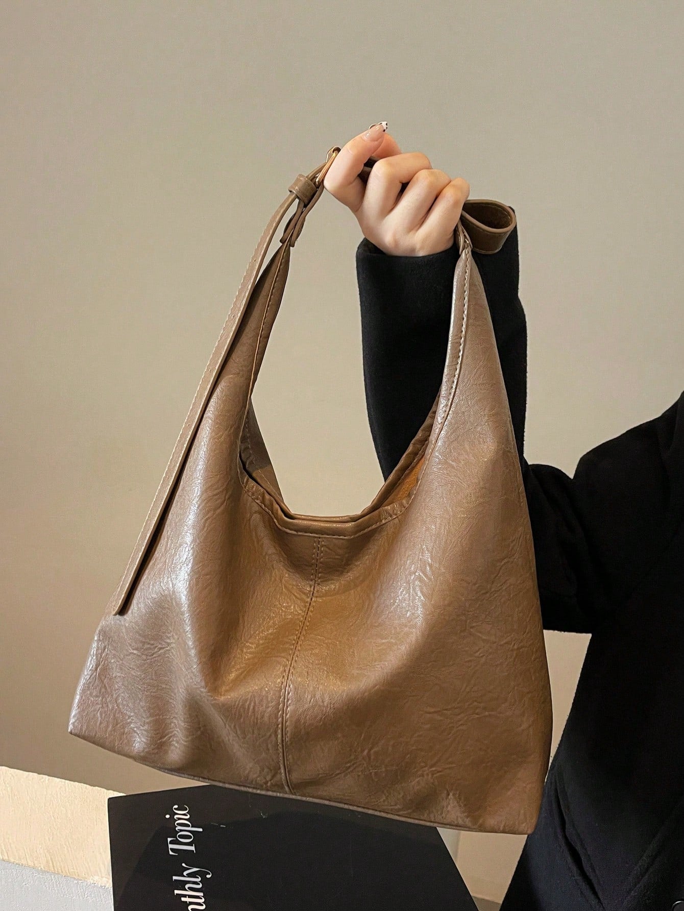 This Year's Fashionable Large Tote Bag Women New Fashion Design Shoulder Bag Stylish Women Handbag